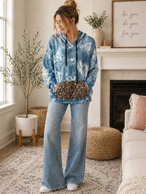Riah Fashion Tie Dye Hoodie M | Soft Stretchy Leopard Pocket Boutique NWOT